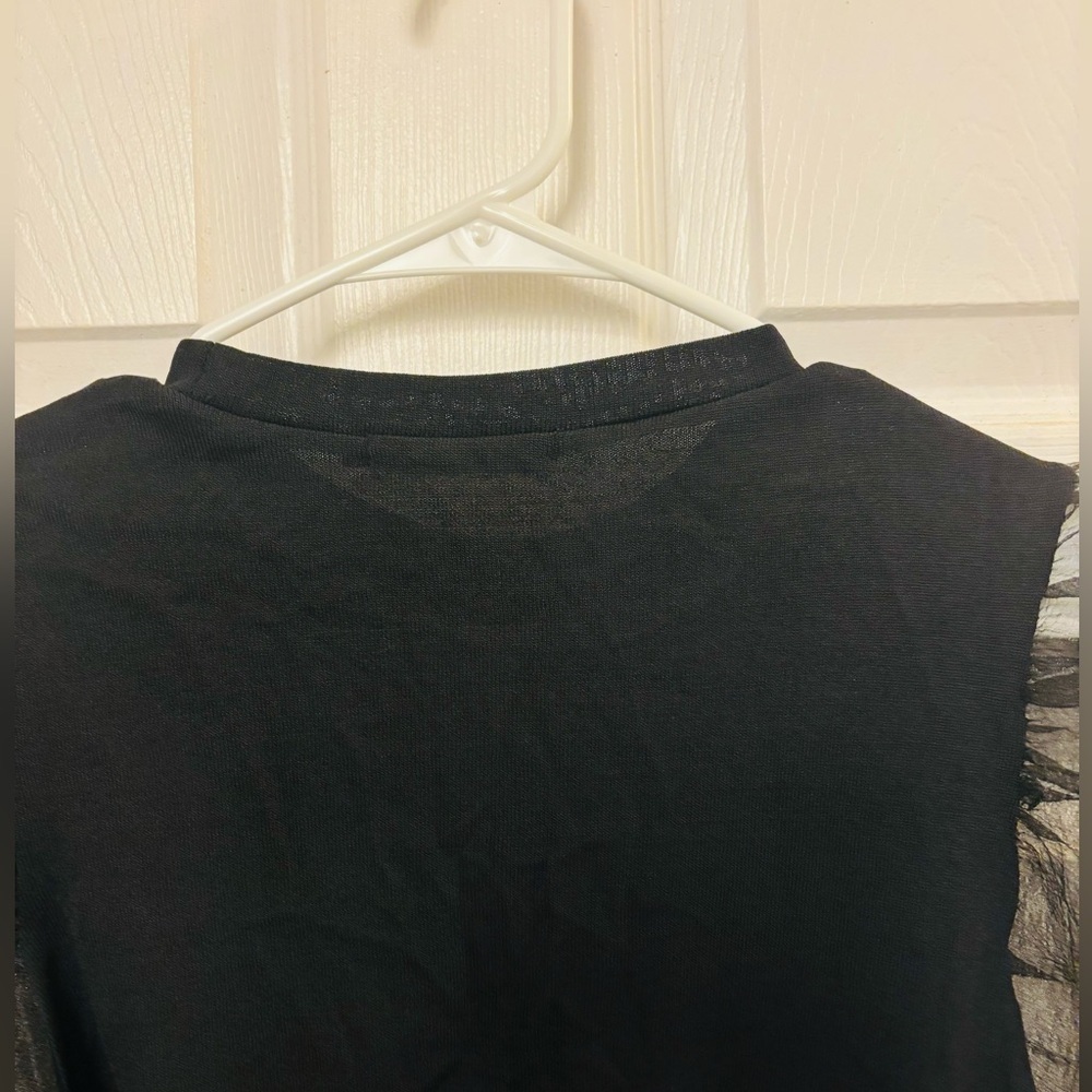 Nasty Gal Black and Silver Fitted Crop Blouse - Picture 5 of 8